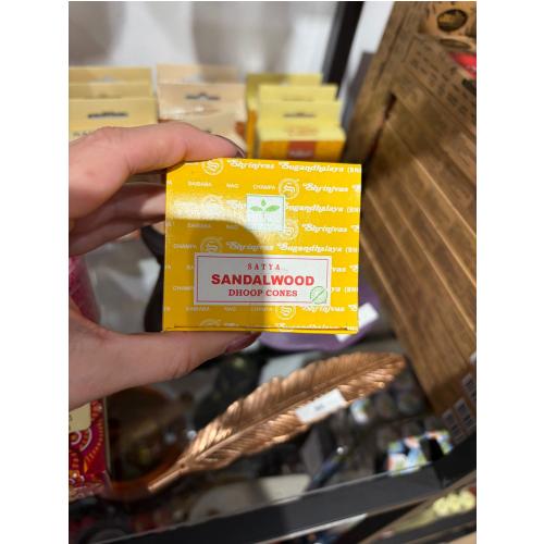 Conos con aroma Incienso Satya Sándalo