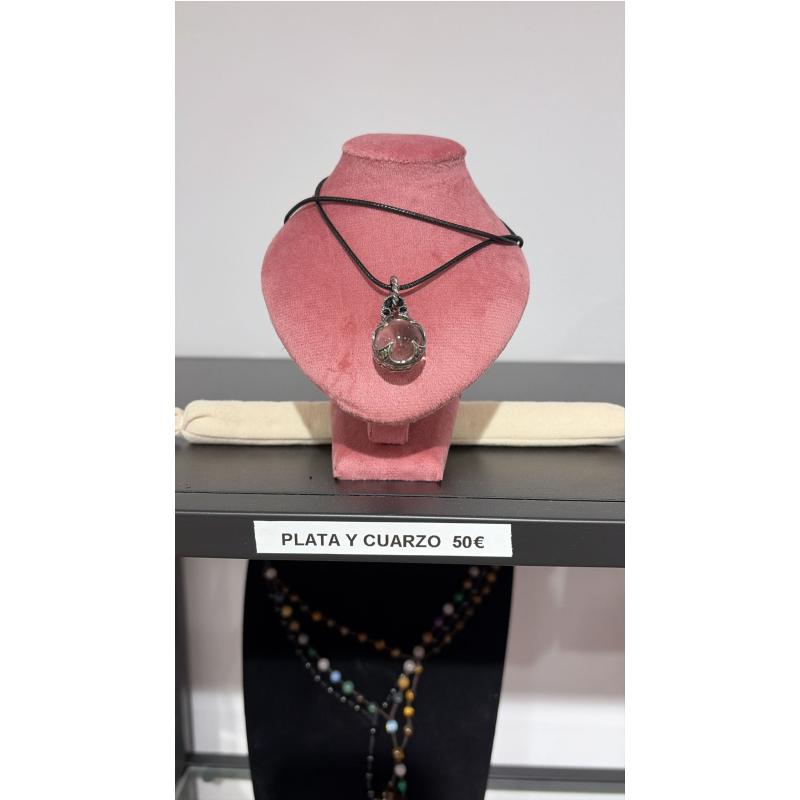 Cuarzo blanco garra de plata