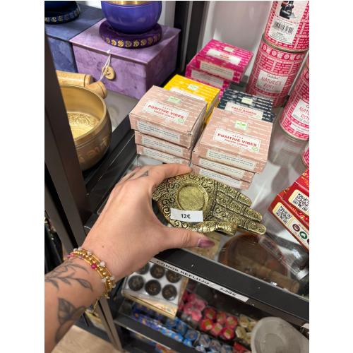 Defumador mano de budha meditación