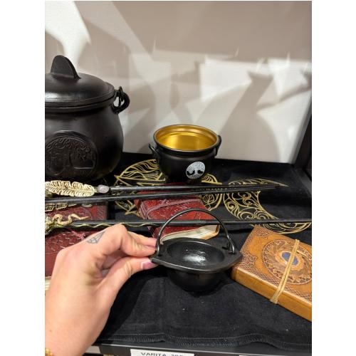 Caldero de bruja hierro fundido pequeño