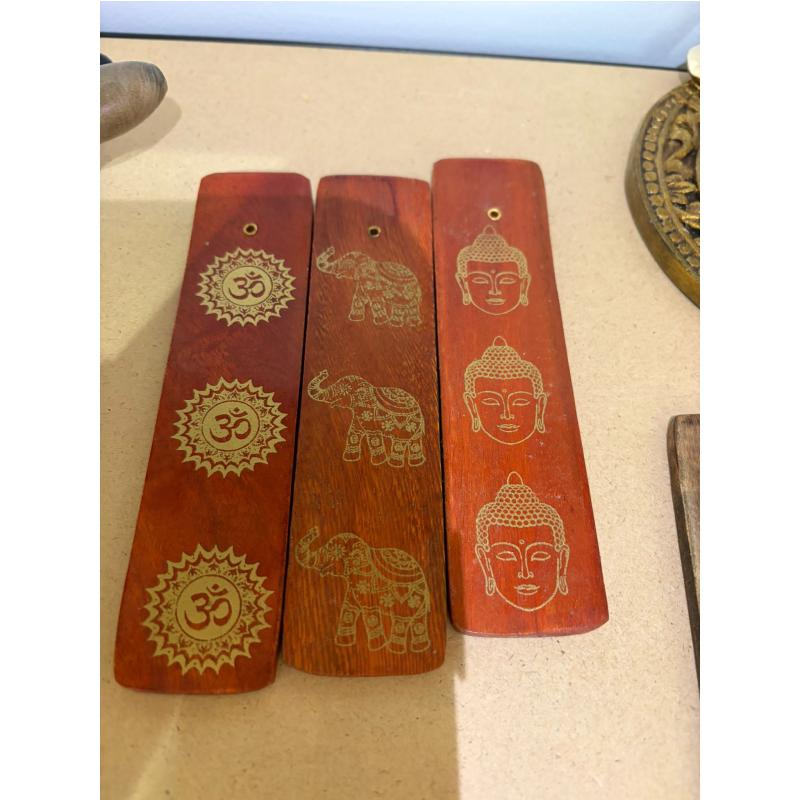 Quemador de incienso en rojo teja