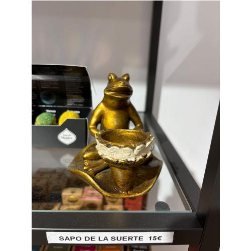 Sapo de la suerte porta vela o defumador de bomba